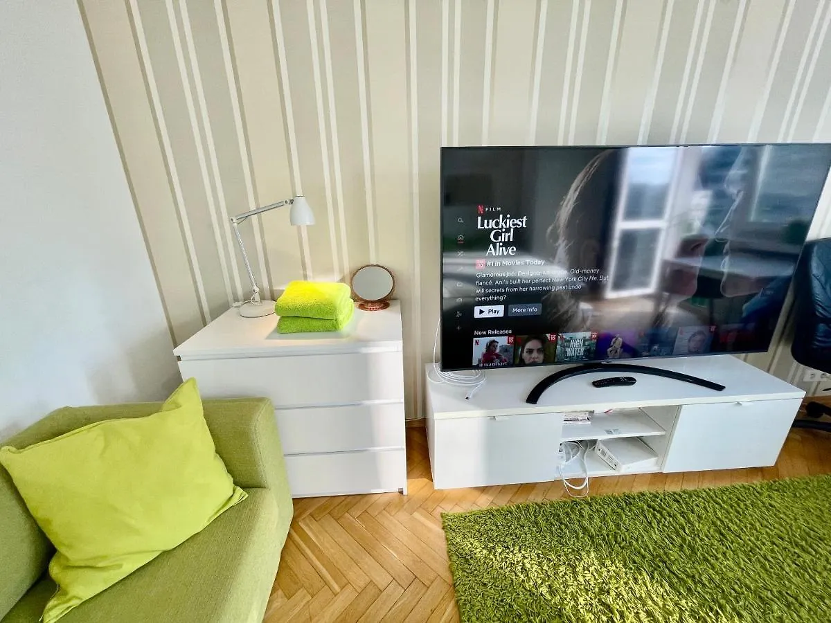 Super Apartament Green Rondo Onz Metro Nowe Wifi 300 Mb/S Aircondition Netflix Spotify 华沙 0*,  波兰