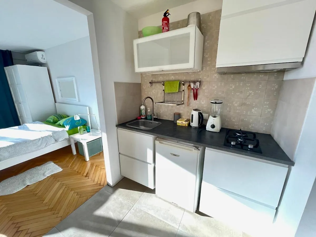Super Apartament Green Rondo Onz Metro Nowe Wifi 300 Mb/S Aircondition Netflix Spotify 华沙 0*,